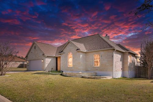 717 Northern Red Oak Ln, Fredericksburg, TX, 78624-5294 | Card Image