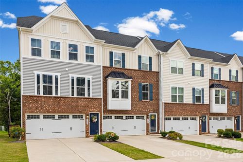 2605 Grantham Place Dr, Fort Mill, SC, 29715-6959 | Card Image