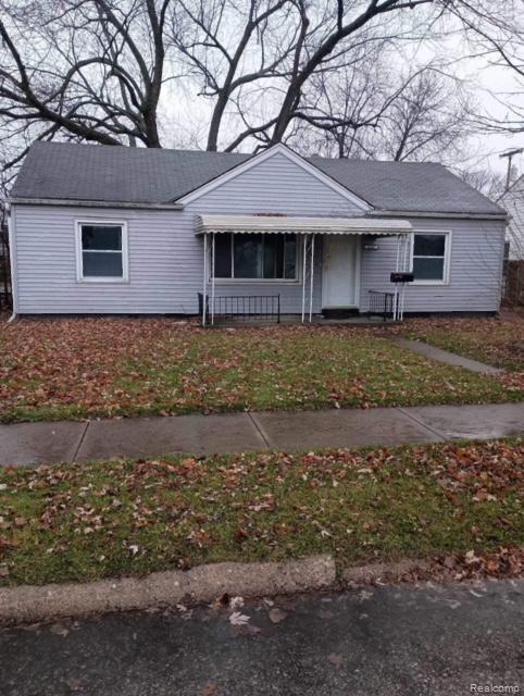 Ridgemont St, Roseville, MI 48066