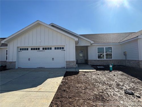 5124 Woodstone Cir, Jeffersonville, IN, 47130-1405 | Card Image