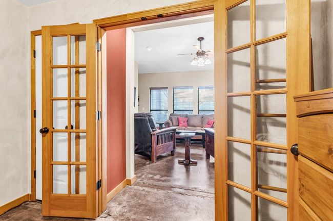 APT-305 - 1406 Windsor Rd, Condo with 2 bedrooms, 2 bathrooms and 2 parking in Austin TX | Image 21