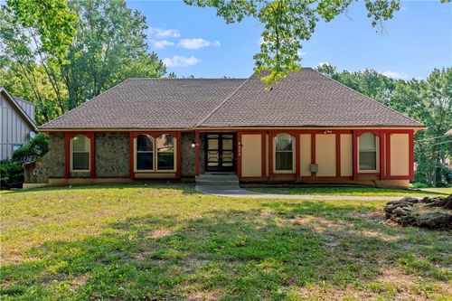 4305 S Cromwell Dr, Independence, MO, 64055-4831 | Card Image