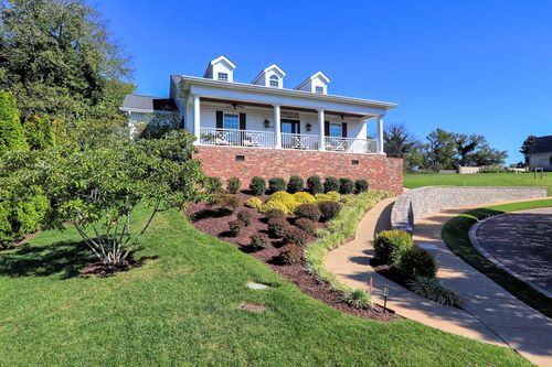 709 Halcyon Way, Columbia, TN, 38401-2974 | Card Image