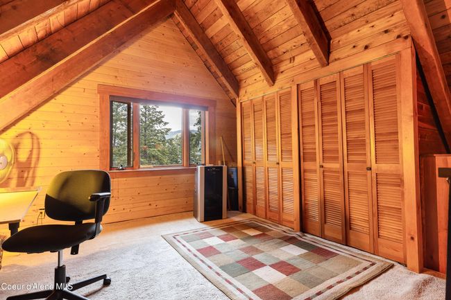 Upstairs bedroom | Image 18