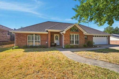 90 Delmore Dr, Hillsboro, TX, 76645-2357 | Card Image