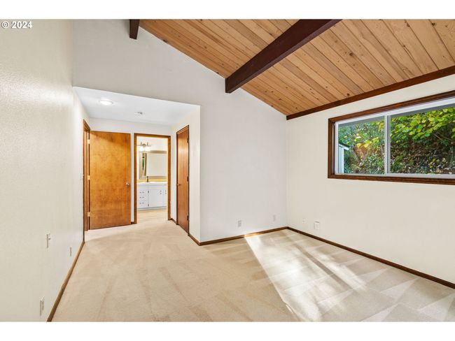 Primary Bedroom | Image 18
