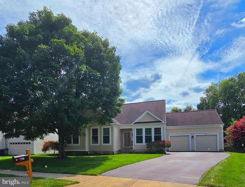 9405 Luke Dr, MANASSAS PARK, VA, 20111-8210 | Card Image