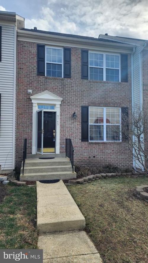 9745 Quiet Brook Ln, CLINTON, MD, 20735-3374 | Card Image