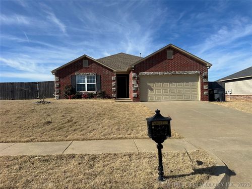 14750 Hickory Pl, Glenpool, OK, 74033-5800 | Card Image