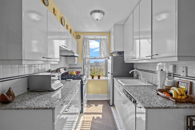 APT-3K - 3200 Netherland Ave, Home with 2 bedrooms, 2 bathrooms and null parking in Bronx NY | Image 4