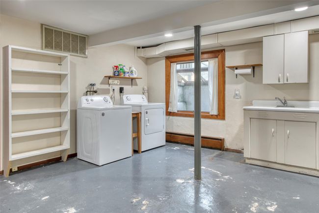 laundry room with sink | Image 18