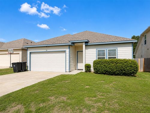 124 Canales Cir, Greenville, TX, 75401-4911 | Card Image