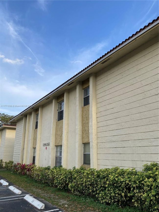 11562 - 11562 Royal Palm Blvd, Condo with 2 bedrooms, 2 bathrooms and null parking in Coral Springs FL | Image 14
