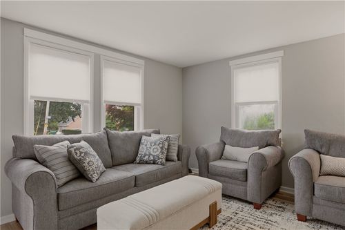 351 Boulevard, Middletown, RI, 02842-5480 | Card Image