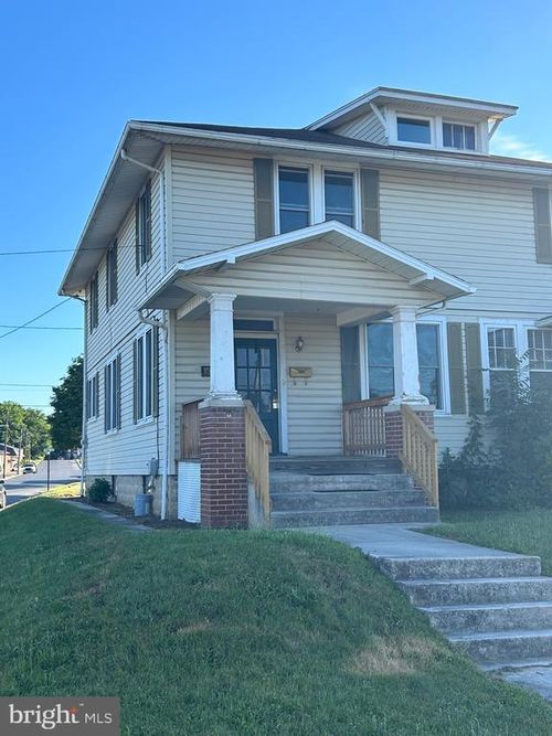 301 E Mckinley St, CHAMBERSBURG, PA, 17201-3419 | Card Image