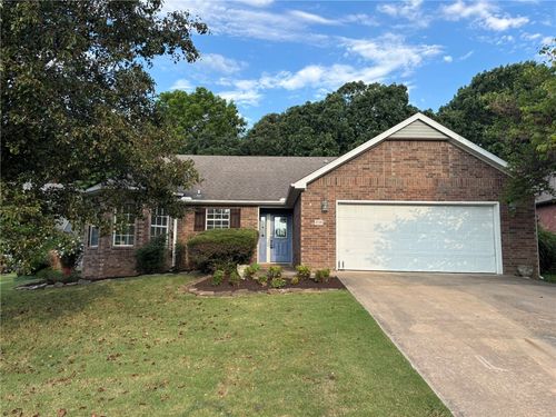 1735 N Glenbrook Pl, Fayetteville, AR, 72701-2885 | Card Image