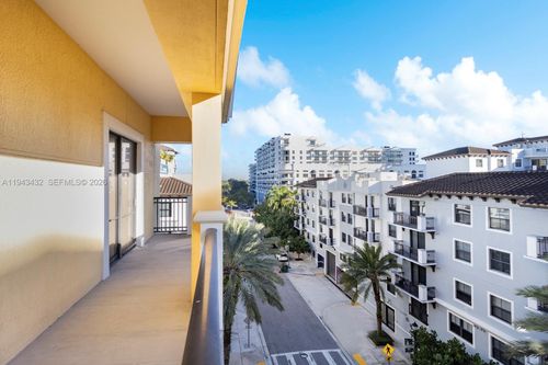 apt-528-8395 Sw 73rd Ave, Miami, FL, 33143-7530 | Card Image