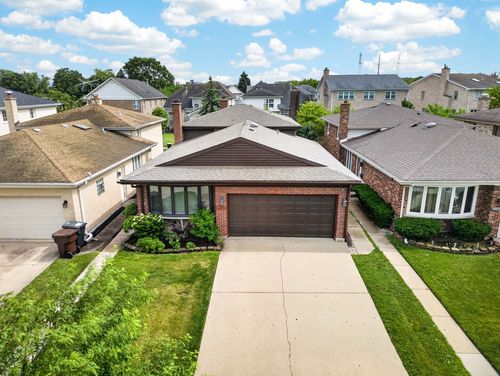 4609 Birchwood Ave, Skokie, IL, 60076-3872 | Card Image