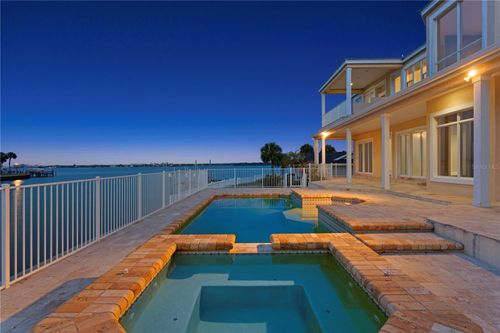 215 Harrison Ave, BELLEAIR BEACH, FL, 33786-3619 | Card Image