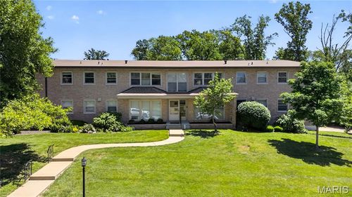 101-4 Delcrest Ct, Saint Louis, MO, 63124-2135 | Card Image