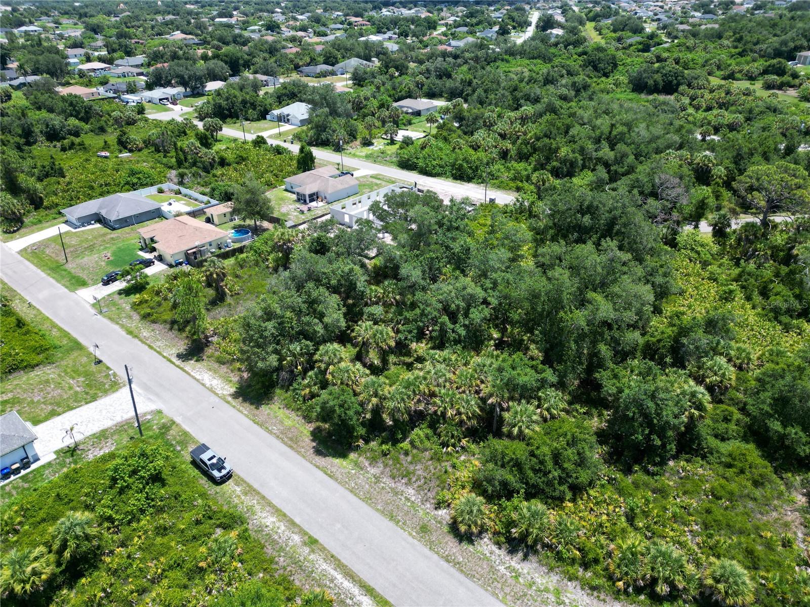 Land in NORTH PORT 4