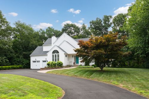 3 Ashman Ct, Branford, CT, 06405-3370 | Card Image