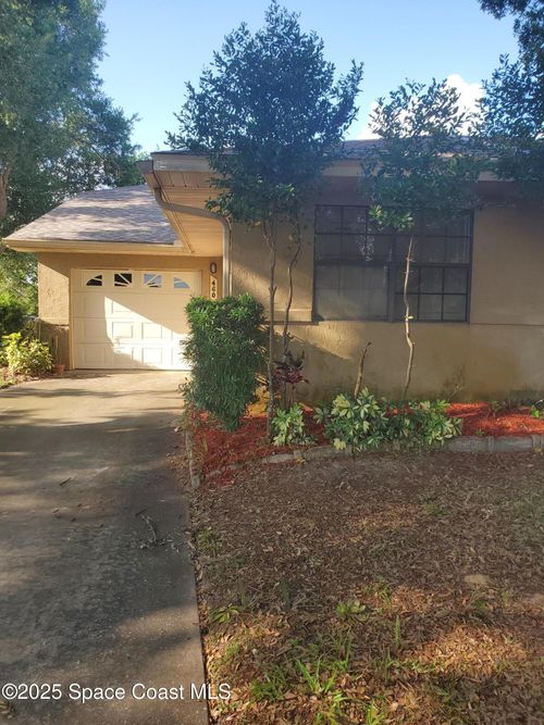 460 L M Davey Ln, Titusville, FL, 32780-7159 | Card Image