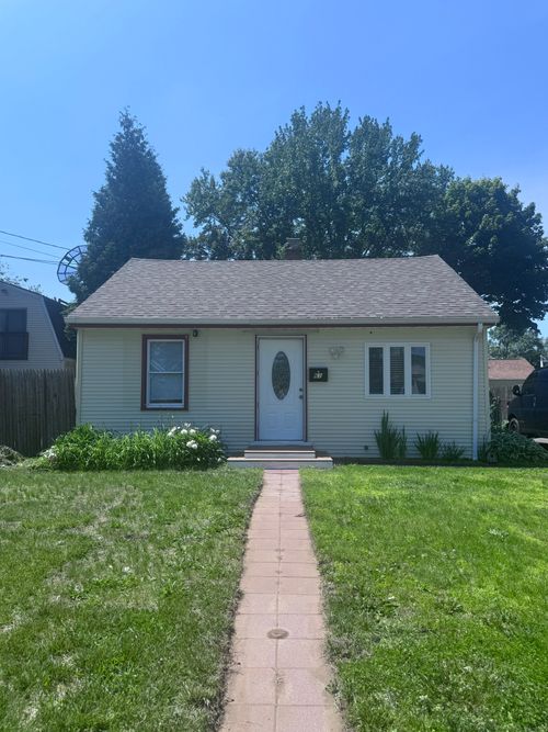 61 Naubuc Ave, East Hartford, CT, 06118-3134 | Card Image