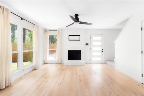 apt-d-1511 Camp Craft Rd, West Lake Hills, TX, 78746-6958 | Card Image