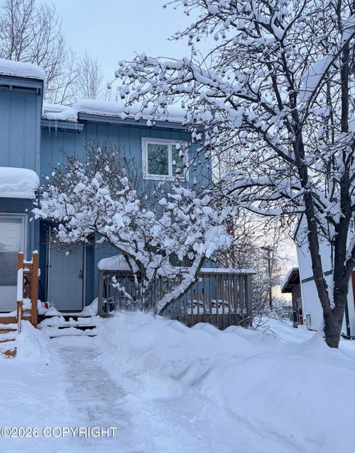 240 Skyhaven Cir, Anchorage, AK, 99504-1372 | Card Image