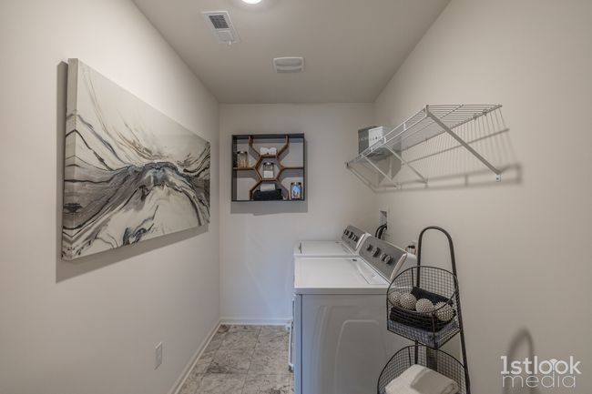 7692 W 105 Th Pl, Home with 4 bedrooms, 3 bathrooms and null parking in Saint John IN | Image 34