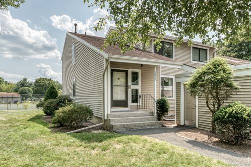 apt-a-592 Mountain Rd, West Hartford, CT, 06117-1828 | Card Image