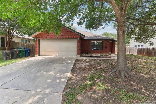 6831 Raintree Path, San Antonio, TX, 78233-7402 | Card Image