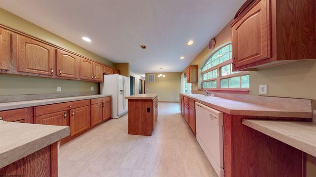 430 Bingamon Rd, House other with 3 bedrooms, 2 bathrooms and 3 parking in Worthington WV | Image 4