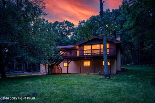 223 Briarwood Dr, Effort, PA, 18330-8030 | Card Image