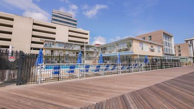 213 - 3801 Boardwalk, Condo with 1 bedrooms, 1 bathrooms and null parking in Atlantic City NJ | Image 1