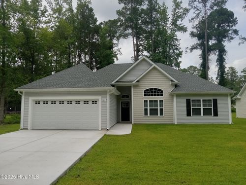 521 Vineland St, Whiteville, NC, 28472-2834 | Card Image