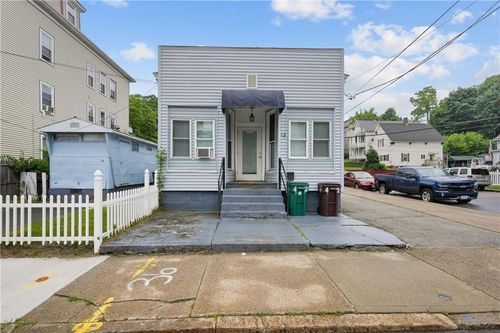42 Transit St, Woonsocket, RI, 02895-5876 | Card Image