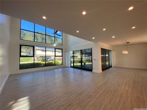 3238 Pawaina St, Honolulu, HI, 96822-1372 | Card Image