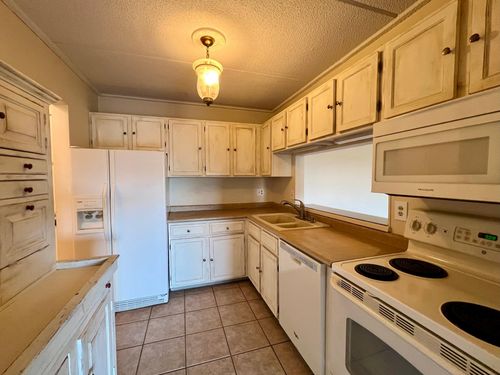 apt-512-10501 Cedar Lake Rd, Minnetonka, MN, 55305-3312 | Card Image
