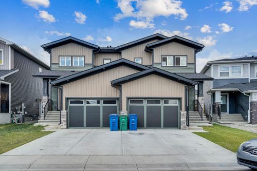 32 Midtown Close Sw, Airdrie, AB, T4B5G9 | Card Image