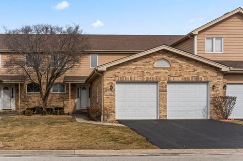 7720 Richardson Ln, Tinley Park, IL, 60487-9243 | Card Image