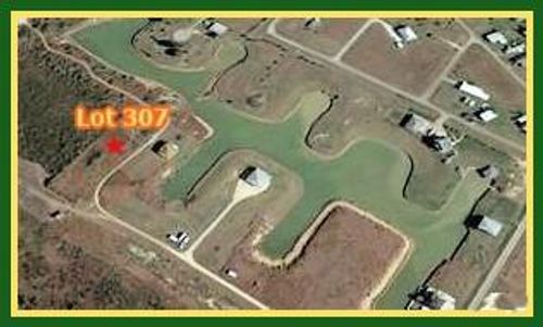 307 E Dolphin Ave, Port Lavaca, TX, 77979 | Card Image