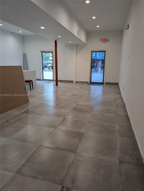 18139 Ne 19th Ave, North Miami Beach, FL, 33162-1605 | Card Image