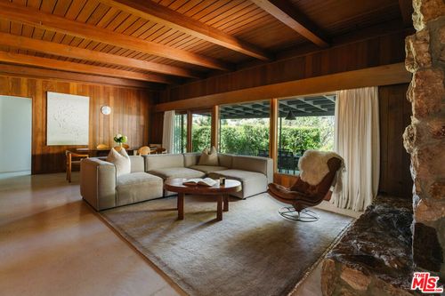 15256 Rayneta Drive, Sherman Oaks, CA, 91403 | Card Image