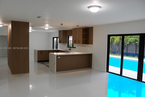 7630 Sw 94th Ave, Miami, FL, 33173-3337 | Card Image