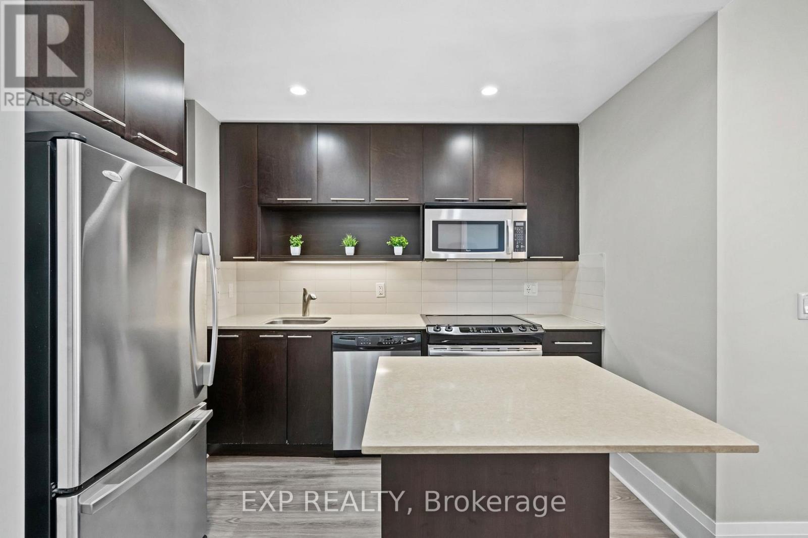 Residential in Toronto (Willowdale East) 4