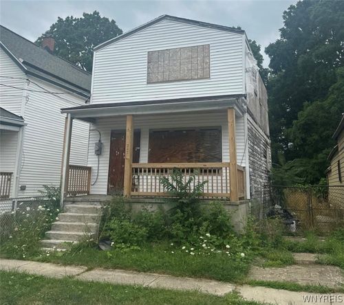 243 Shumway Street, Buffalo, NY, 14212 | Card Image