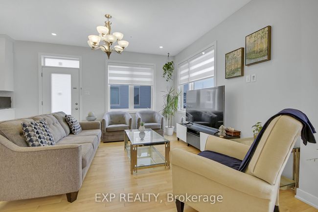 2021 Elevation Rd, House attached with 3 bedrooms, 3 bathrooms and 2 parking in Nepean ON | Image 16