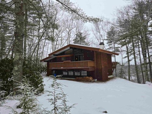 27 Moat Mountain Cir, Bartlett, NH, 03812 | Card Image